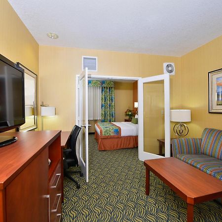 Best Western Plus Fresno Inn Exterior foto