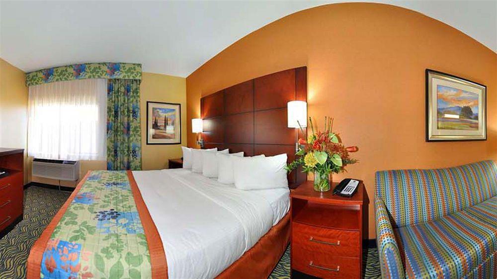 Best Western Plus Fresno Inn Exterior foto